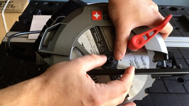 Circular Saw Blade Change